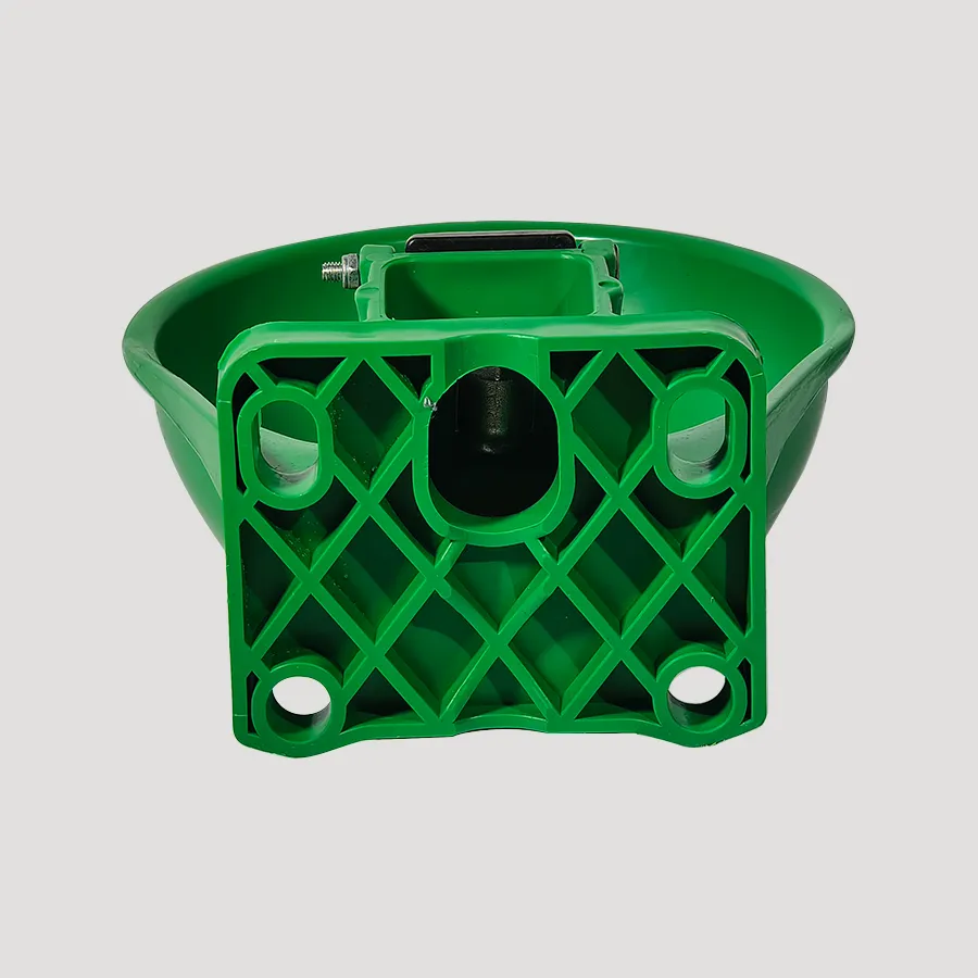 Automatic plastic cow drinking basin