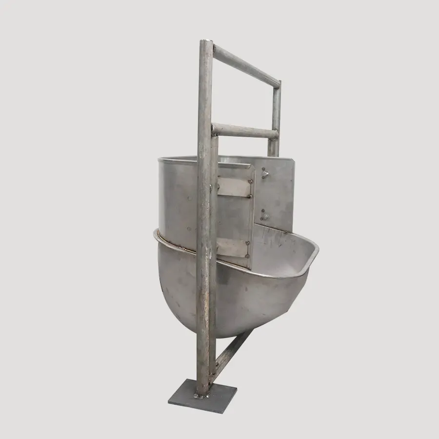Hot dip galvanized sow feeding trough during pregnancy