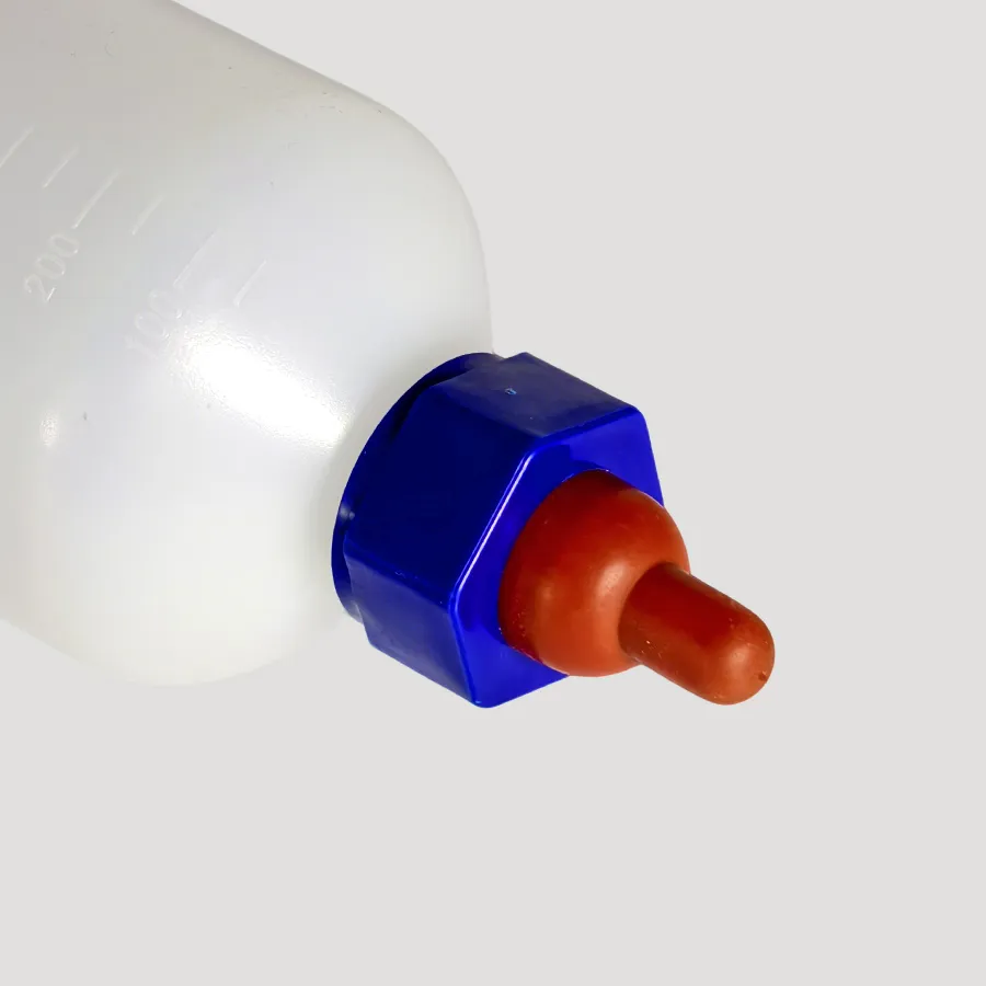 Lamb milking bottle, nipple, water dispenser, plastic piglet, sheep, goat water dispenser