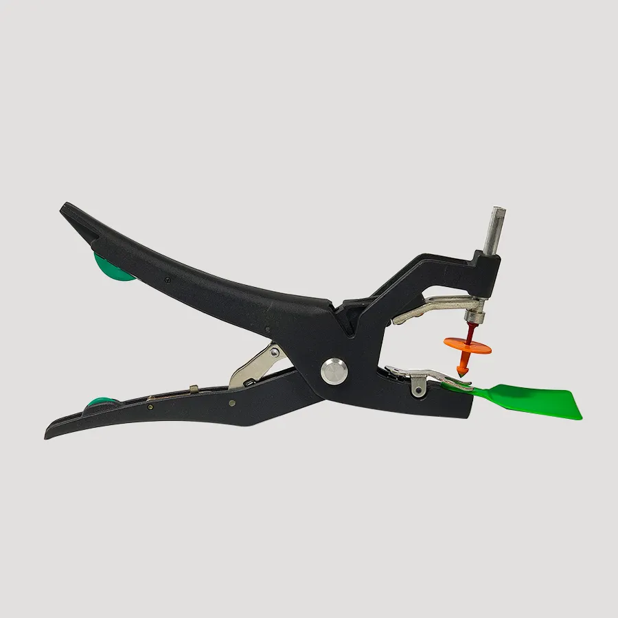 Automatic rebound animal ear tag pliers for identi